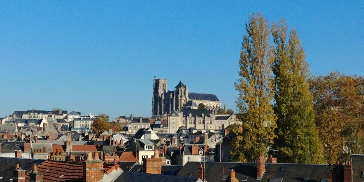 T3 Bord Centre Ville - 4Eme Etage - Fetes Interdites Bourges Eksteriør bilde